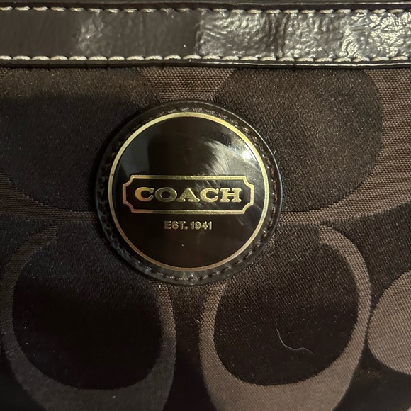 EUC espresso brown Coach w/dust bag. Gorgeous with patten leather accents. - Picture 8 of 8
